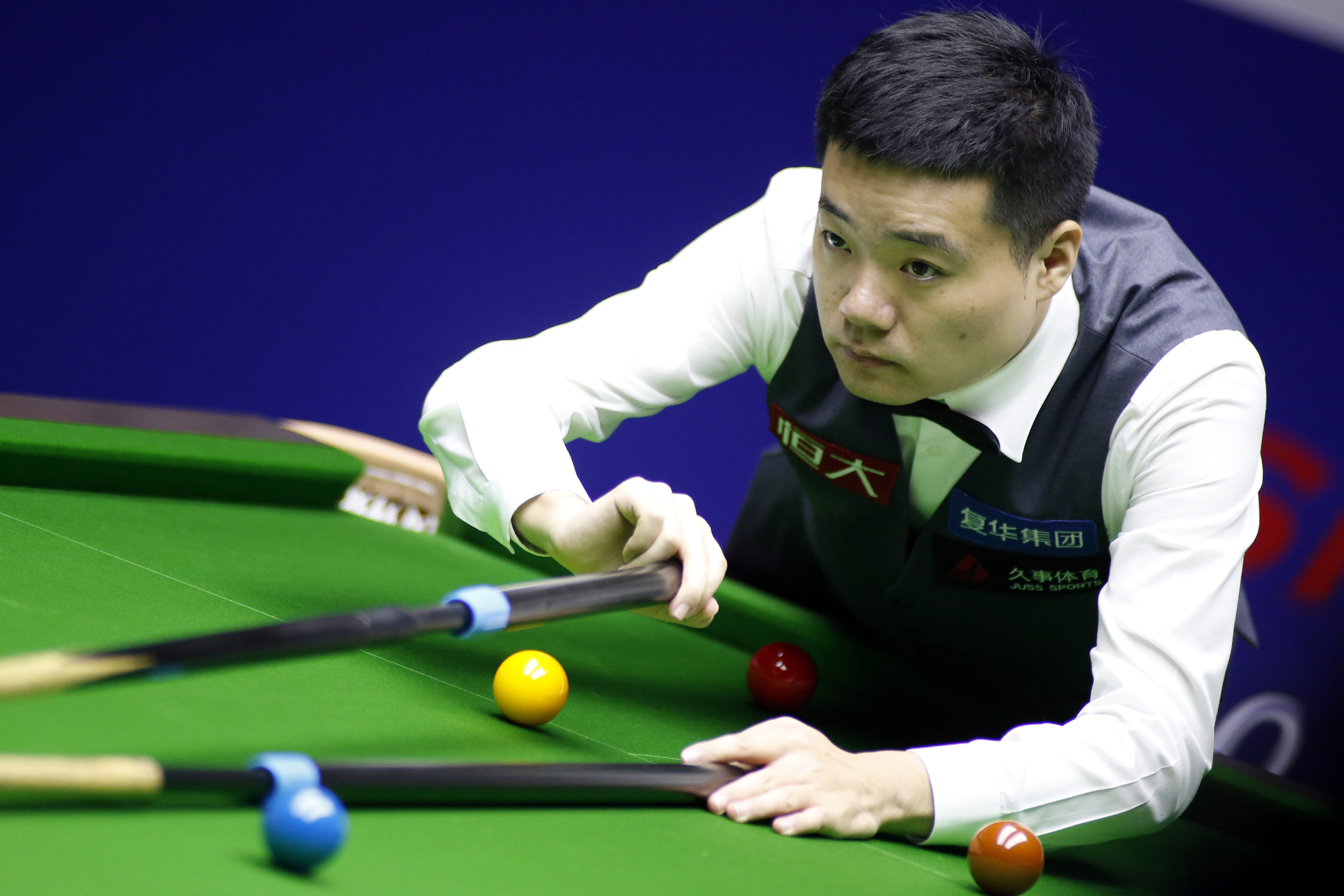 更是一举冲 更是一举冲