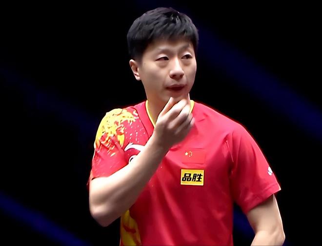 在虎视眈眈 在虎视眈眈