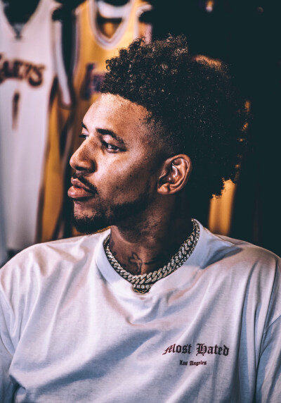 端的权威呈 端的权威呈